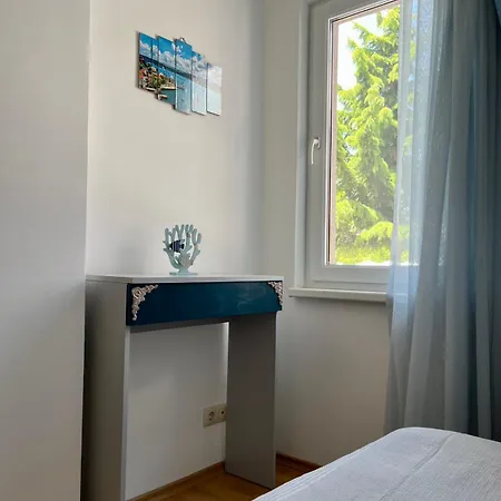 Blue Lagoon * روغاشيفو