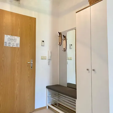 Blue Lagoon روغاشيفو