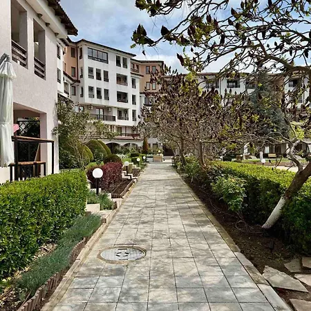 Blue Lagoon شقة *